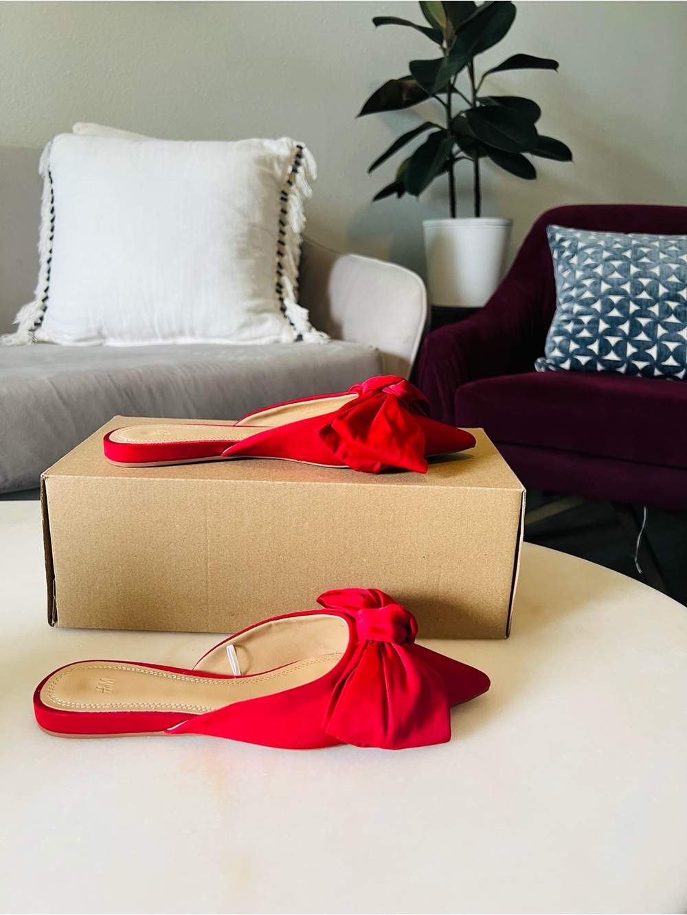 H&M Red Pointed-Toe Bow Slip-On Mules - Picture 4 of 4